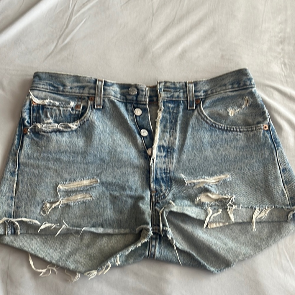 Levi’s distressed high waisted shorts